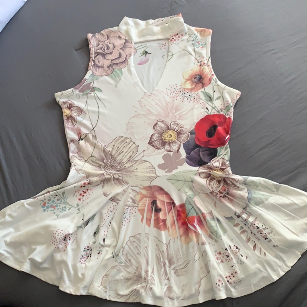 Floral print flare top